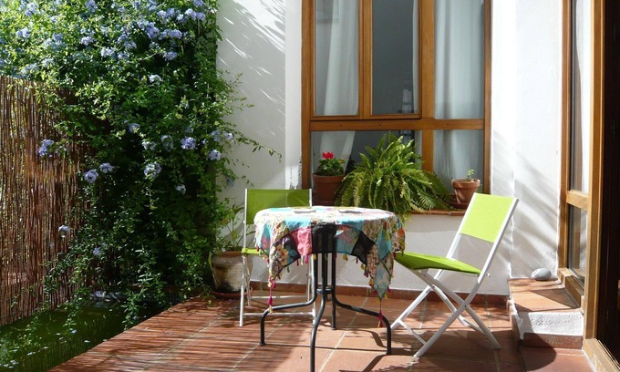Grazalema Apartamento | Apartamento en planta baja original y cómodo con Patio