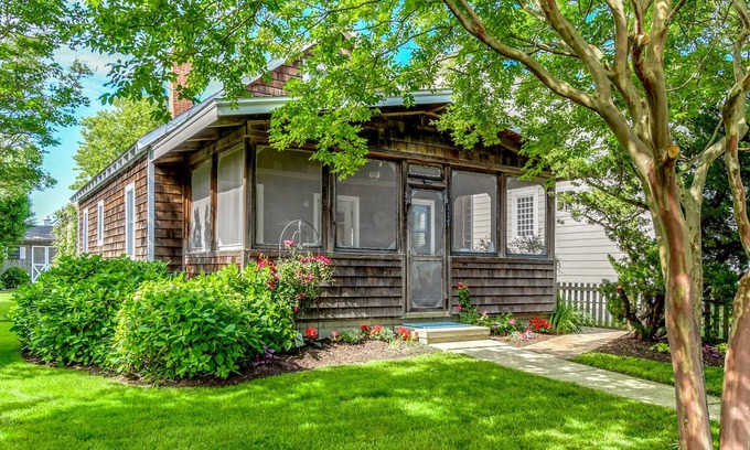 Bethany Beach Cabaña | Original Beach Cottage - Completamente renovado dentro