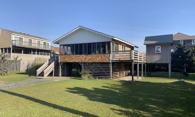 Salvo Cabaña | Original Hatteras Beach Box! Family-owned & loved; flexible check-in/out days!