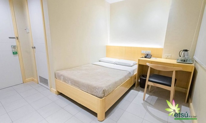 Downtown Tacloban Apartamento | Original Studio at Etsu near San Juanico Bridge
