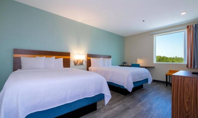 Florida Central Atlantic Coast Hotel | Orlando Getaway: Affordable Unit w/ Outdoor Pool and Shuttle to Parks!