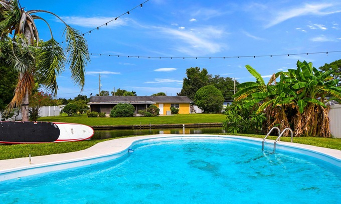 Southwest Orlando Casa | Orlando Warterfront Oasis near Disney, Universal and downtown
