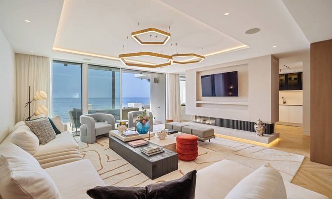 Marbella Cama Y Desayuno | Orquídea 2.1 - A Luxurious Duplex in Persian Gardens, Puente Romano