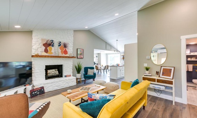 Orrington Casa | Orrington Vacation Rental with Private Deck and Views!