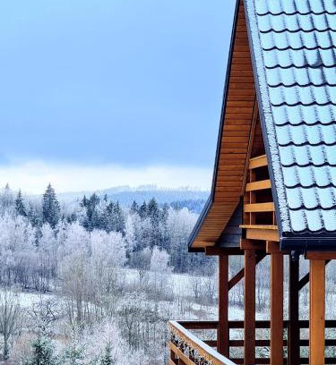 Sierpnica Chalet De Esquí | Osada Sierpnica - Uroczy dom z kominkiem i balią w Górach Sowich