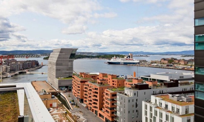 Gamle Oslo Condominio | Oslo Barcode Modern 3BR apt With 26 SQM Balcony