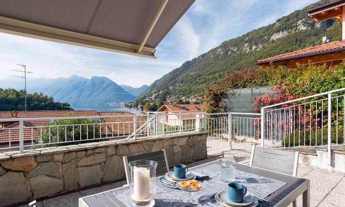 Ossuccio Apartamento | Ossuccio Island View - MyHomeInComo