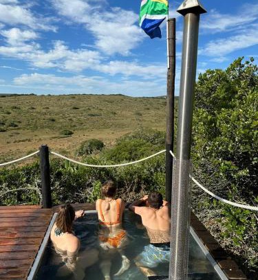 Hessequa Casa | Ostrich cottage at Les Wings private game farm