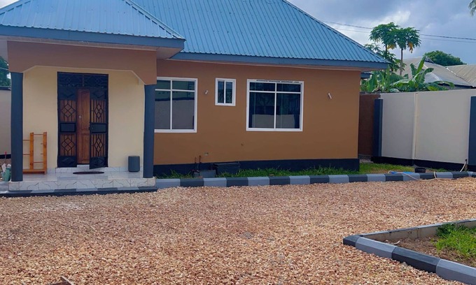 Kivukoni Casa | Otoria Apartment, A home away from home!
