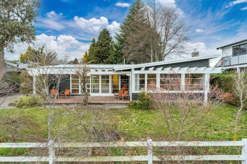 Two Mile Bay Casa | Otupai Cottage