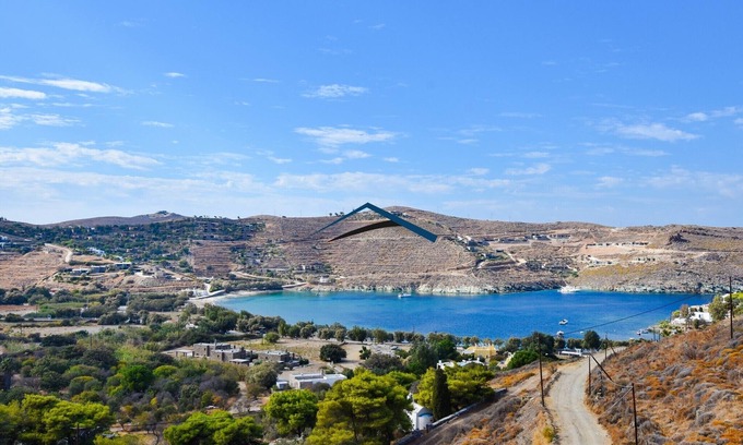 Kea Casa | Otzia Bay House with a sea view, only 5 minutes by foot to the beach of Otzia.