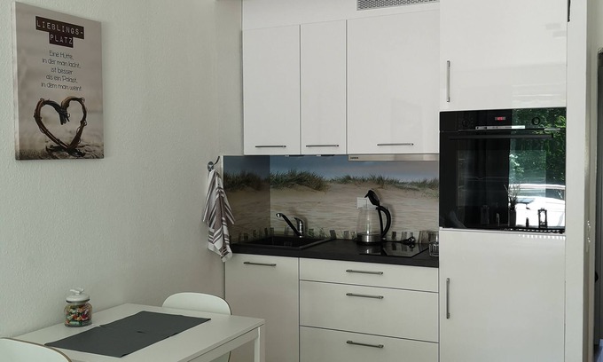 Schilksee Apartamento | Our apartment is located in the center of Kiel-Schilksee, 200 m to the beach.
