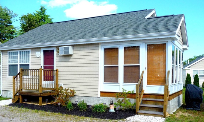 Ogunquit - Wells Cabaña | Our Happy Place -- Updated Beach Dreams Cottage