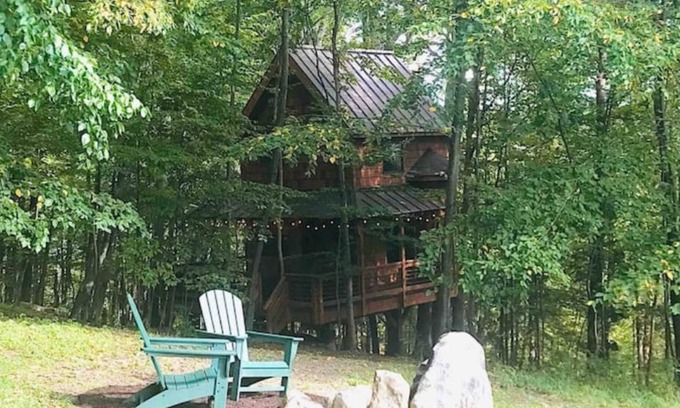 Argyle Casa | Out On A Limb - A Magical Treehouse Experience
