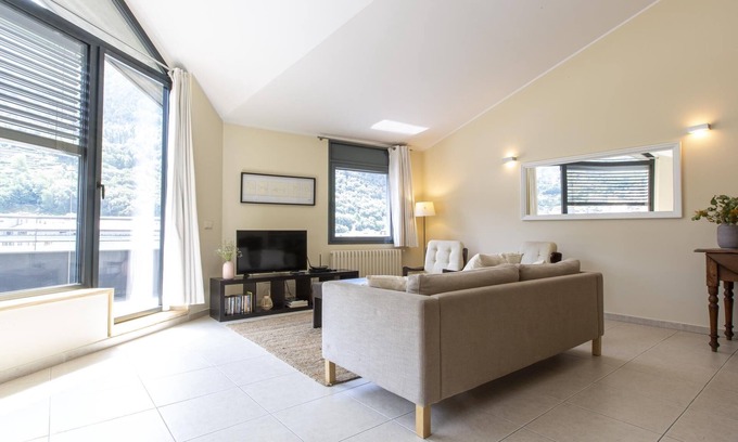 Les Escaldes Apartamento | Outdoor Comfort Àtic East