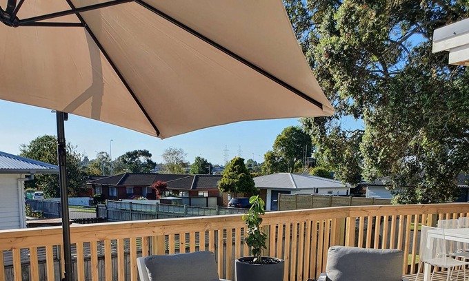Greerton Casa | Outdoor entertaining delight
