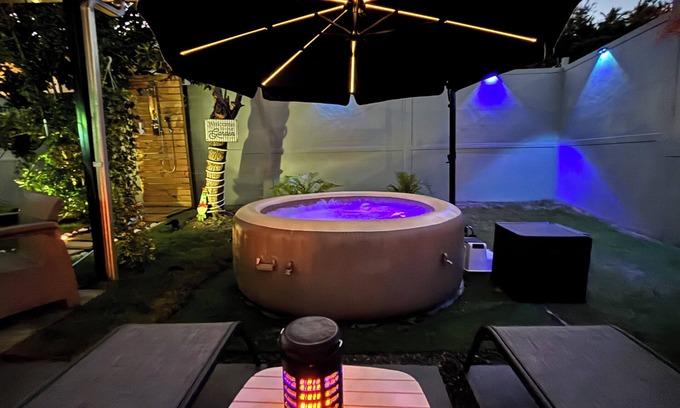 Sabana Llana Norte Casa | Outdoor Paradise with Jacuzzi, Fire Pit, Projector