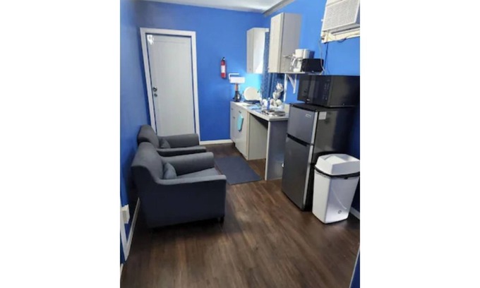 Flag Hill Villa | Outdoor patio, Adjacent to nightlife,restaurant,5 mins to mall on route 32.