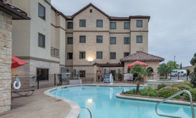 Irving Apartamento | Piscina al aire libre + bañera de hidromasaje + desayuno gratuito | Cerca del aeropuerto DFW