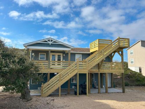 Kitty Hawk Casa | Outer Banks Haven New Kitchen and New Outdoor Areas