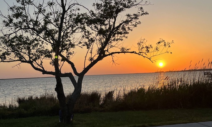 Colington Apartamento | OUTERBANKS PRIVATE SUITE KDHSHORT WALK TO BEACH/SOUND SUNSETS Centrally located