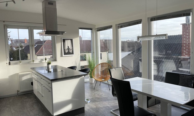 Parndorf Apartamento | Outletcenter apartment with pool & terrace