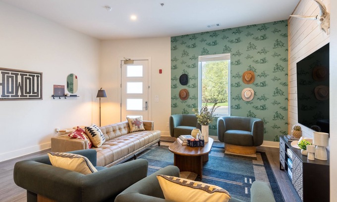 Five Points Casa | Outrider 1018 by AvantStay | Close to Downtown, Broadway | Outdoor Space