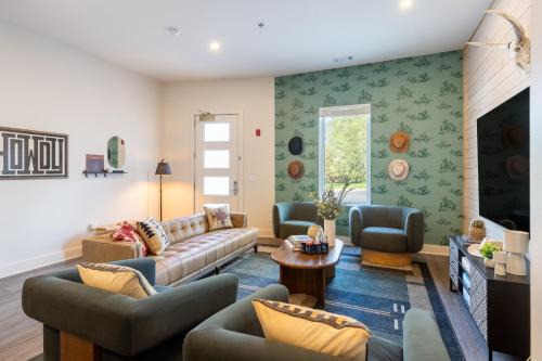 Five Points Apartamento | Outrider 1018 by AvantStay Private Balcony Minutes to Broadway Downtown