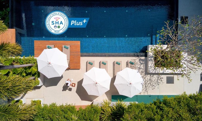 Cherngtalay Complejo | OUTRIGGER Surin Beach Resort - SHA Extra Plus
