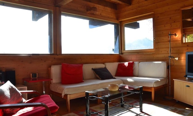 Chandolin Chalet De Esquí | Exterior: chalet en Chandolin, para 4-6 personas, balcón, terraza, jardín con muebles de jardín