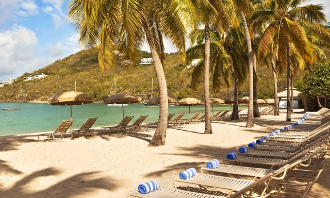 Flag Hill Complejo | Outstanding Beachfront Amenities & Watersport Activities, Frenchmans Cove 3BR