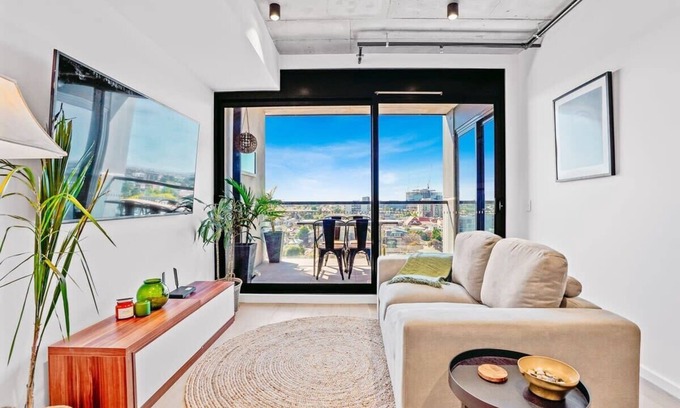 Footscray Apartamento | Ovation - New Footscray Apt. w/ parking & pool