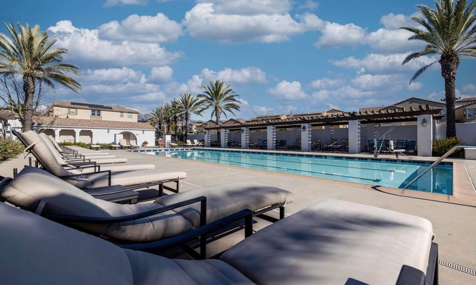 Upland Casa | Over 2000 SQFT House, Gym, Pool