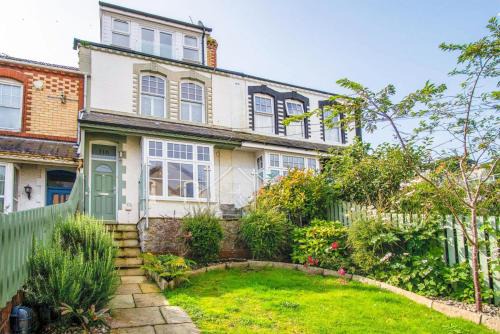 Mumbles Casa | Overland Road – 4 Bedroom House – Mumbles