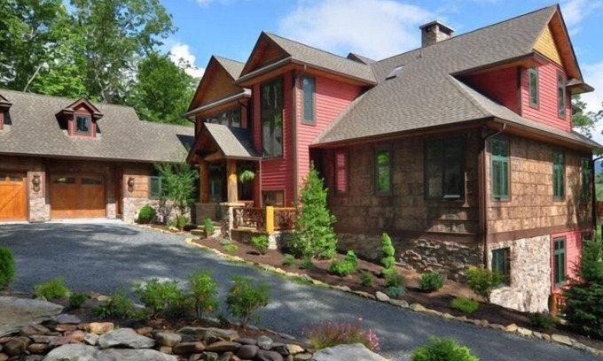 Banner Elk Casa | Overlook Estate - The Farm at Banner Elk, Luxury, views, hot tub, pool table