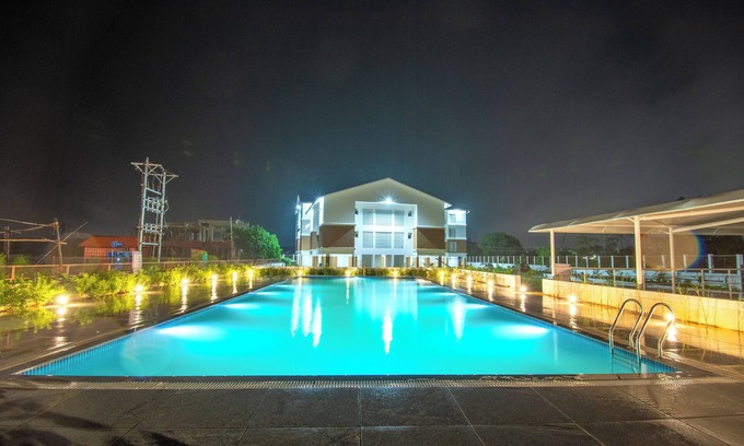 Lonavala Complejo | OVI'S HOLIDAY