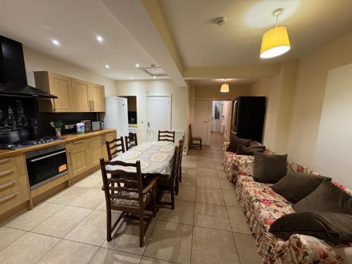 Headington Casa | Oxford Ensuite Villa Park View Free Parking Six Large Rooms Very Rare