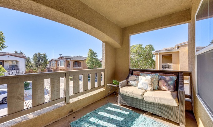 Sea View Estates Condominio | Oxnard Vacation Rental ~ 2 Mi to Beach!