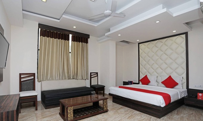 Meerut Hotel | OYO 5183 Hotel Subhadra Residency