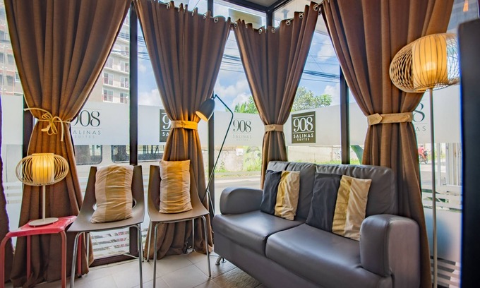 Lahug Hotel | OYO 707 908 Salinas Suites