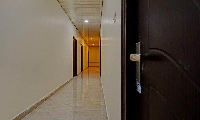 The Mall Road Hotel | OYO Flagship 78464 Sizzling View Home Stay