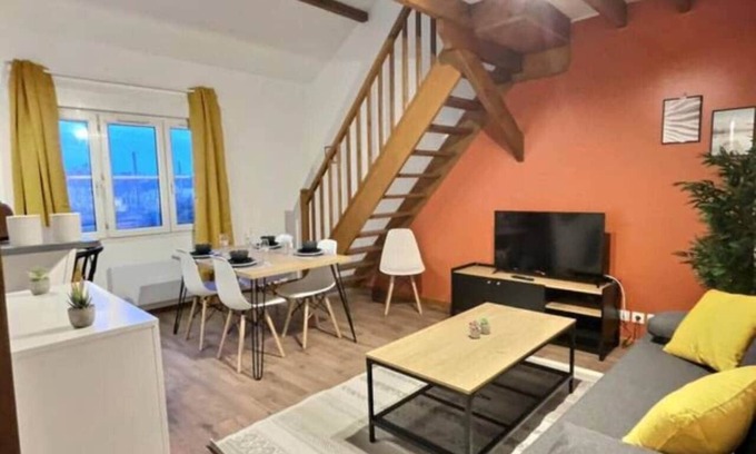 Miroir - Batignolles Apartamento | Oyon Duplex: Vast Duplex 6p, quiet, station,