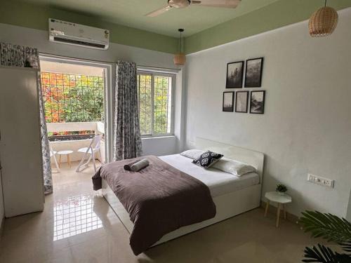 Koregaon Park Apartamento | Ozone Pvt Studio Apt with Balcony in Koregaon Park Near Osho Ashram