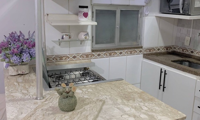 Leme Apartamento | Pé na Areia/ Subway/ Excellent Location