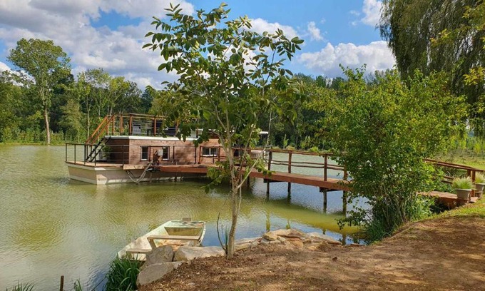 Campsegret Alquiler De Eote | Péniche sur un lac