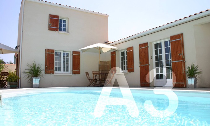 La Rochelle Apartamento | Acogedor apartamento de una cama con atractivo jardín y piscina, WIFI gratuito
