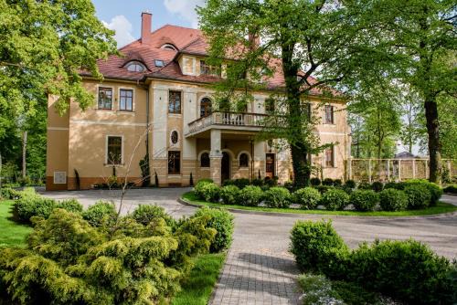 Tarnowskie Gory Casa | Pałac Ogrodowa