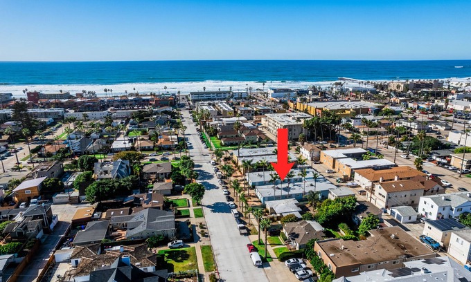 Pacific Beach Apartamento | Pacific Beach Bungalow - Luxe Studio - Sleeps5 - Steps2Sand - Heart of PB w/ A/C