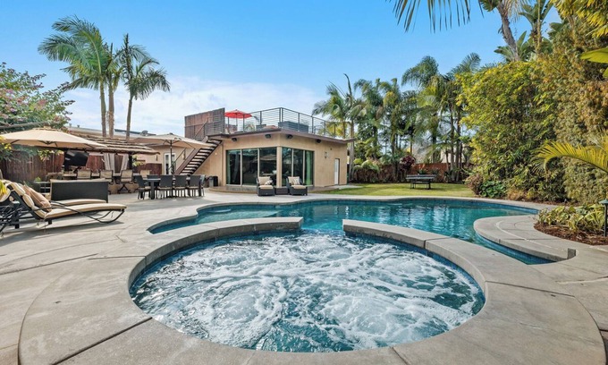 Crown Point Casa | ¡Cerca de Mission Bay y Pacific Beach! Oasis privado con piscina climatizada!