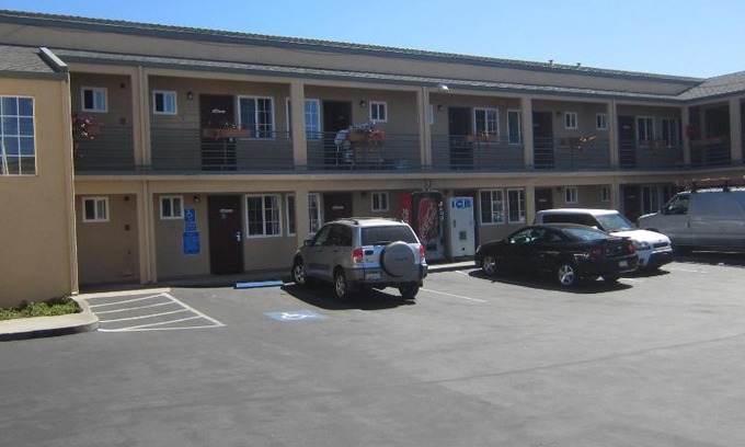 Seaside Hotel | Pacific Best Inn